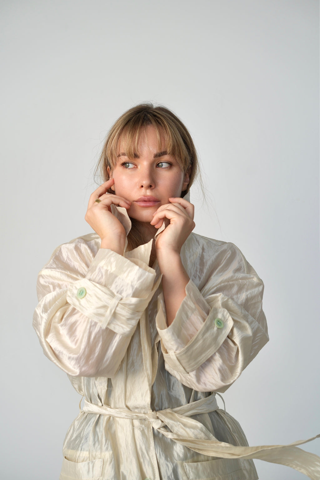 LUMINOUS SUMMER TRENCH