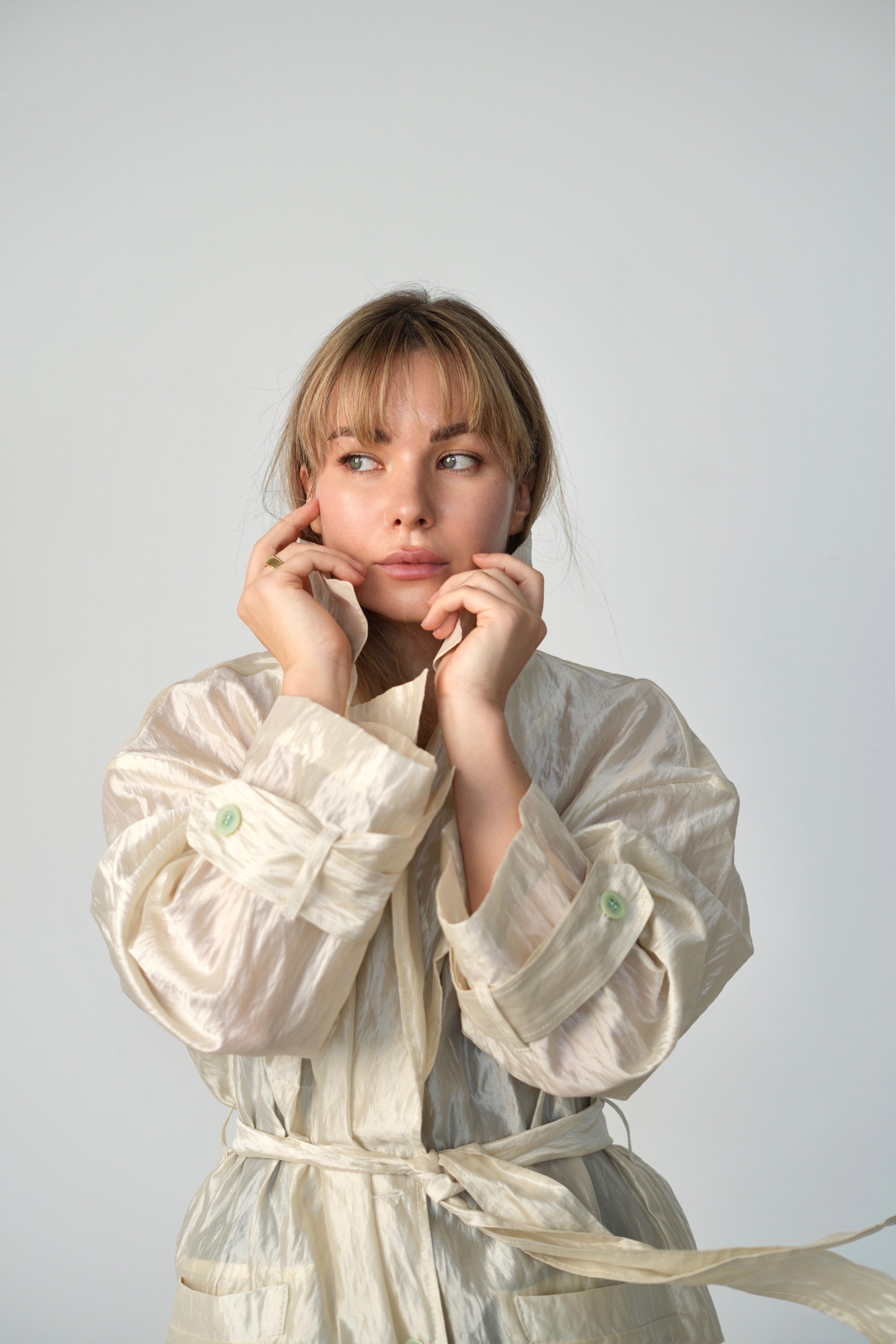 LUMINOUS SUMMER TRENCH